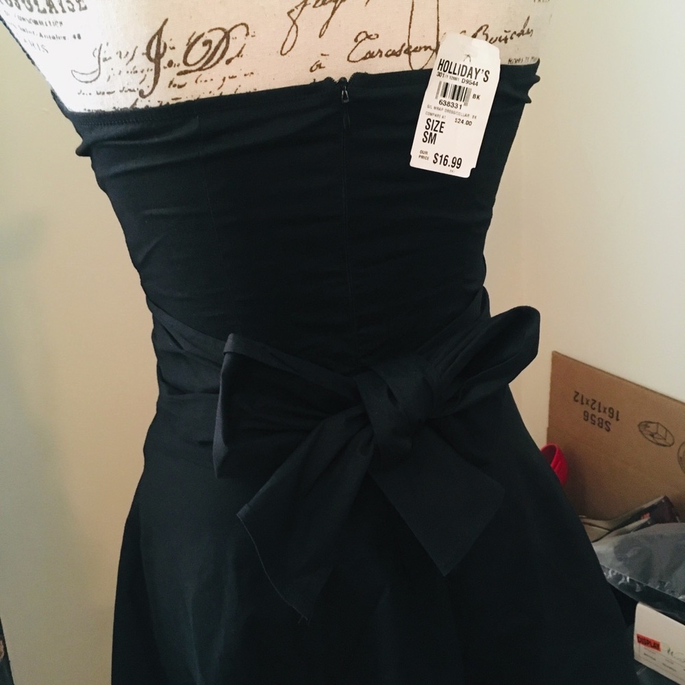 💝New Roommates Black Dress 👗 Small - Picture 2 of 6